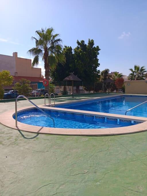 Cozy Bungalow In Urb La Marina With Shared Pool San Fulgencio ภายนอก รูปภาพ